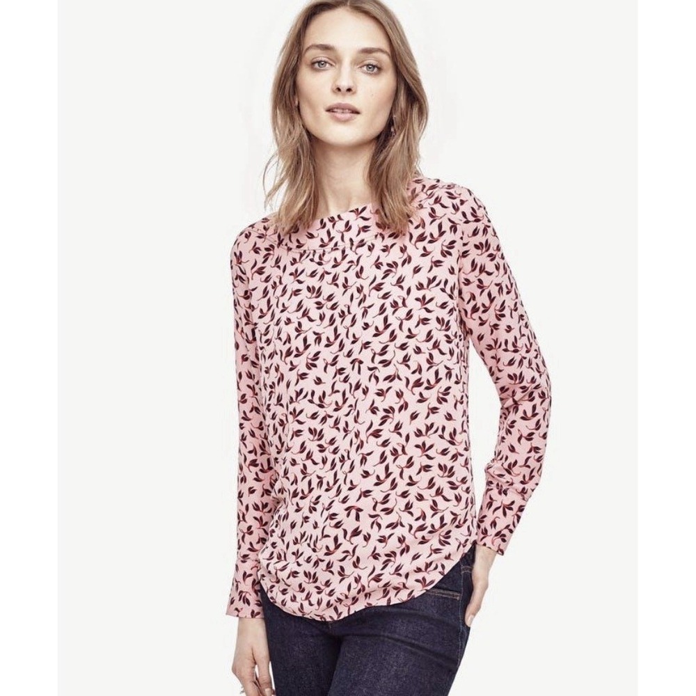Ann Taylor Women's Pink Leaf Print Perforated Boat Neck Top Size Small